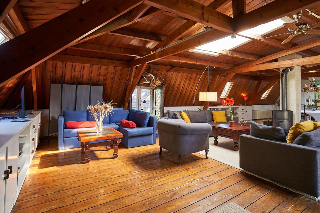 Huis Met De Leeuwenkoppen Dieren Exteriör bild