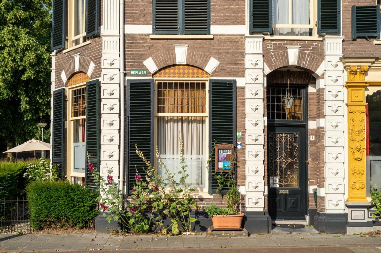 Huis Met De Leeuwenkoppen Dieren Exteriör bild