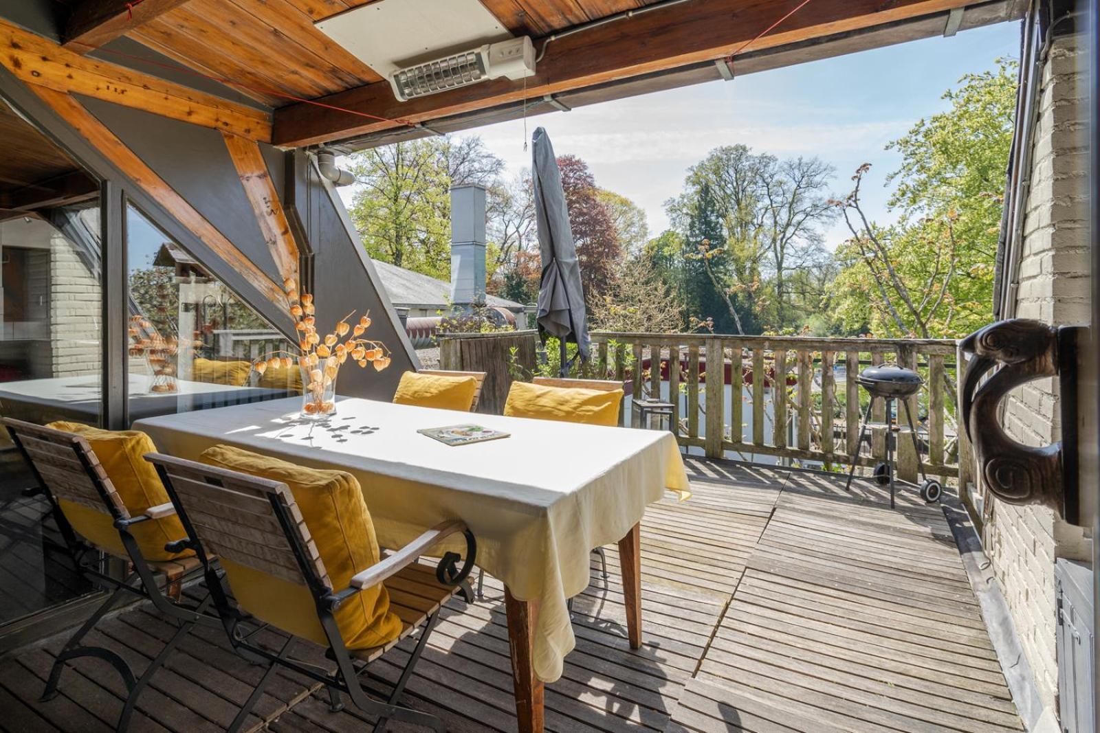 Huis Met De Leeuwenkoppen Dieren Exteriör bild