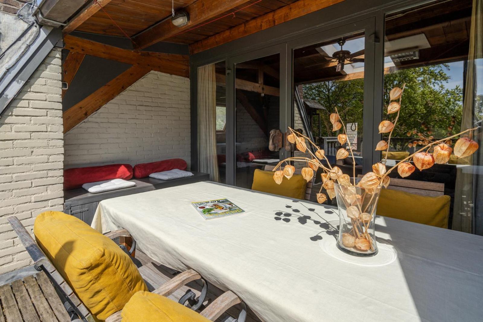 Huis Met De Leeuwenkoppen Dieren Exteriör bild